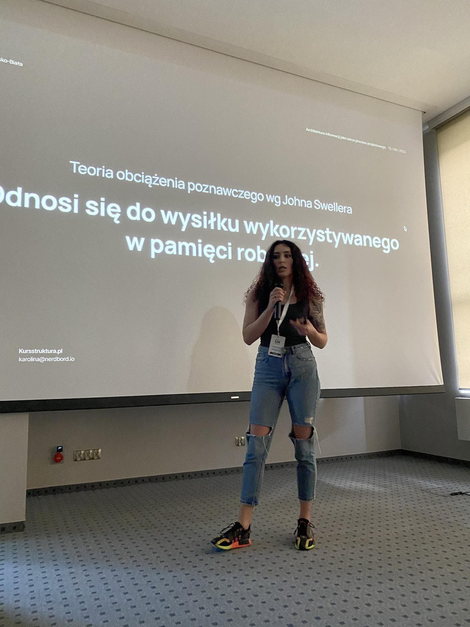 Karolina Parysz prowadząca spotkanie UX Bielsko-Biała